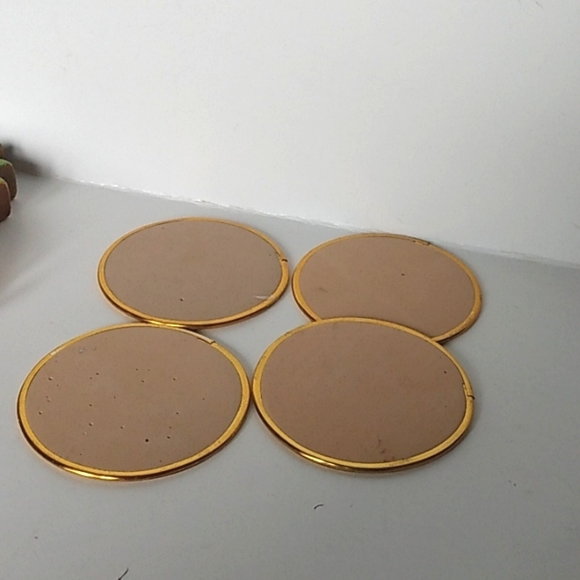 Capiz shell and painted wood Hawaii souvenir coaster set - Picture 5 of 11